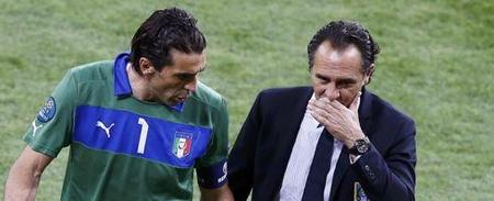 这脚传球太精准了