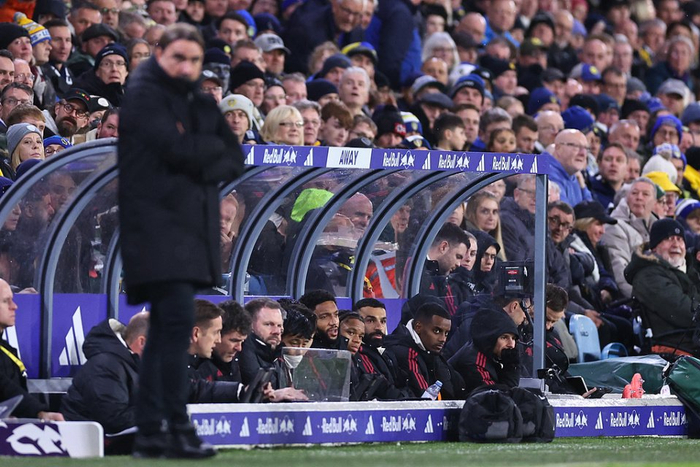 他终于迎来属于自己的夜晚