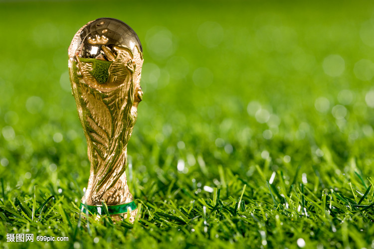 内雷斯灵光闪现，霍伊伦进球嗅觉敏锐，那不勒斯敲开胜利之门！