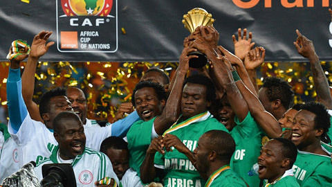 混团世界杯爆冷门！世界冠军丢大分，德韩首败，王曼昱回应伤病