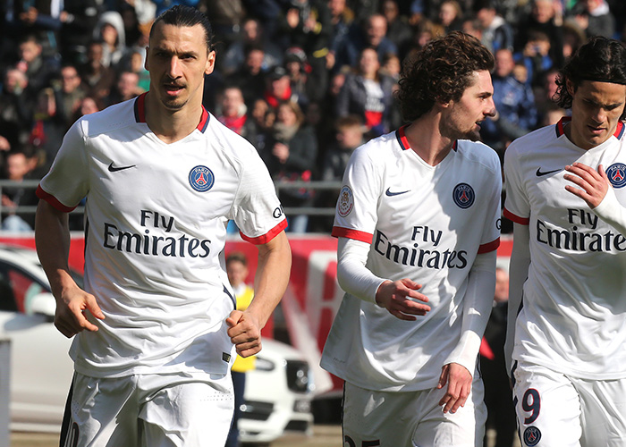 弗兰克：范德芬已经和伊萨克谈过了，他们之间没问题（弗兰克：范德芬已与伊萨克沟通，双方没有问题）