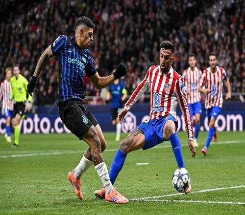 他是全场最冷静的人