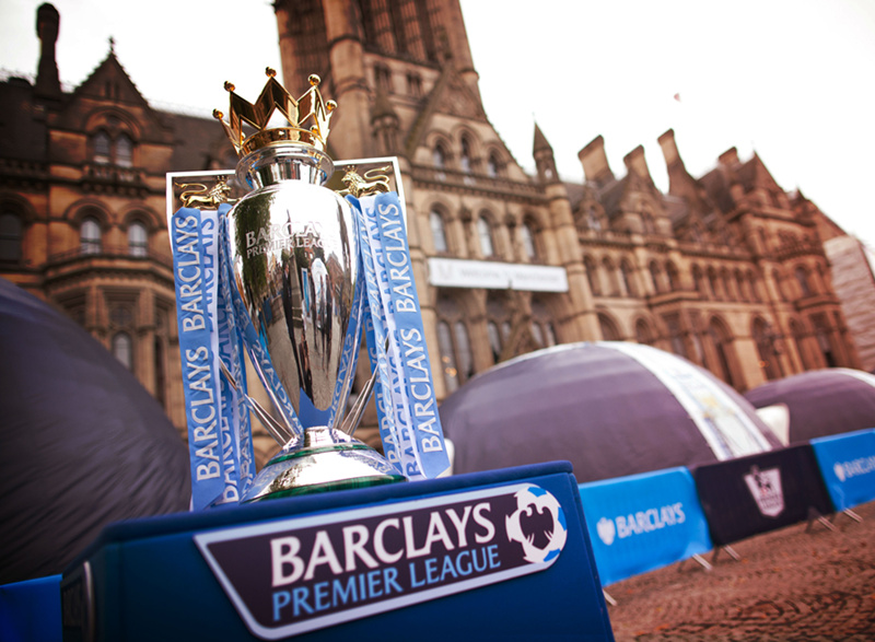 早报：皇马主场翻车，那不勒斯登意甲榜首