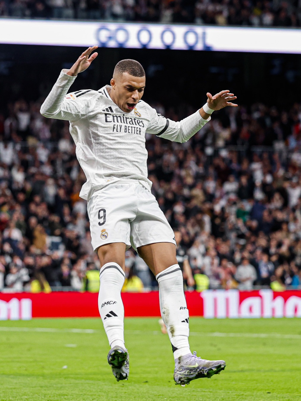 克雷莫内塞vs罗马：瓦尔迪、奥代罗首发，洛伦佐-佩莱格里尼、克里斯坦特出战